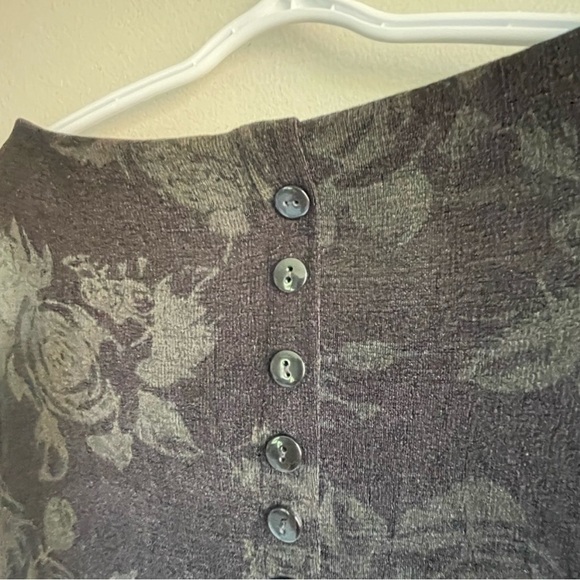 Black floral midi skirt - Picture 2 of 3